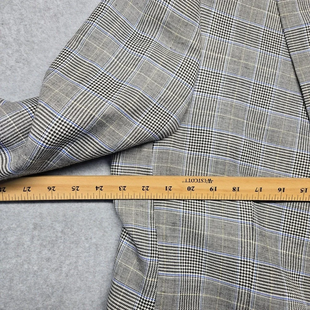TravelSmith Blazer Mens Large Gray Plaid 2 Button Sport‎ Coat Jacket Classic Fit